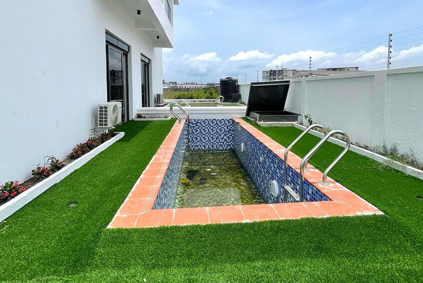 A brand new duplex for sale in Ikate