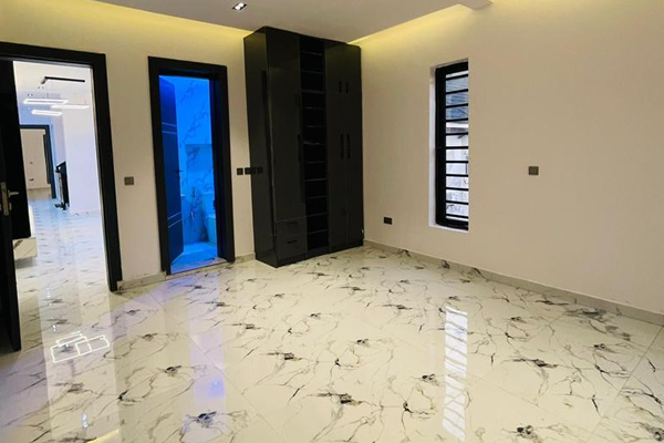 A wing of duplex in Adeniyi Jones